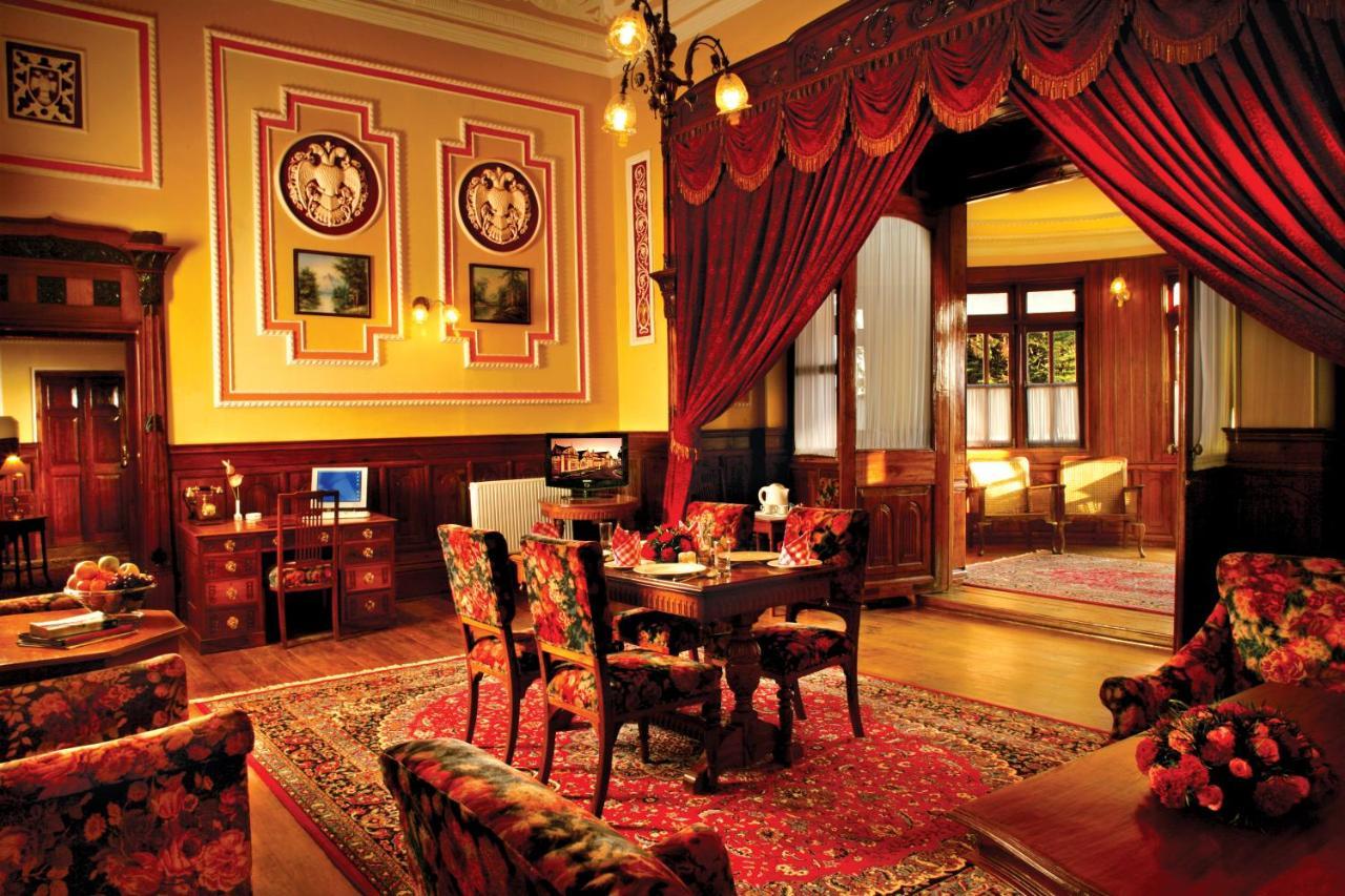 Welcomheritage Fernhills Royal Palace Ooty Esterno foto