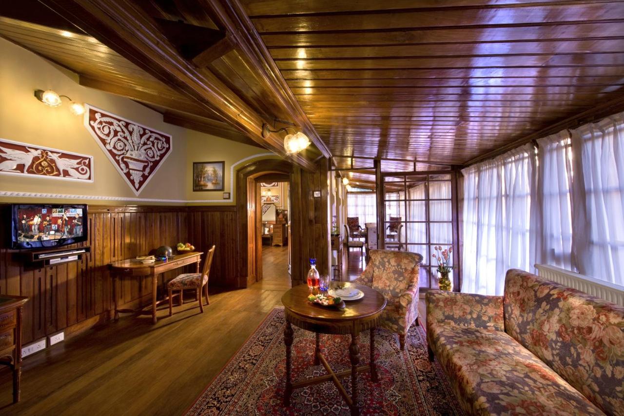 Welcomheritage Fernhills Royal Palace Ooty Esterno foto