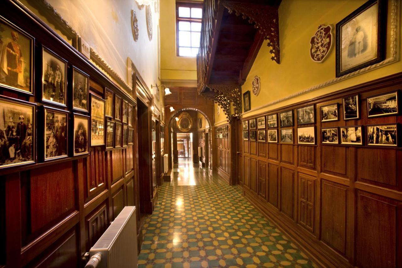 Welcomheritage Fernhills Royal Palace Ooty Esterno foto