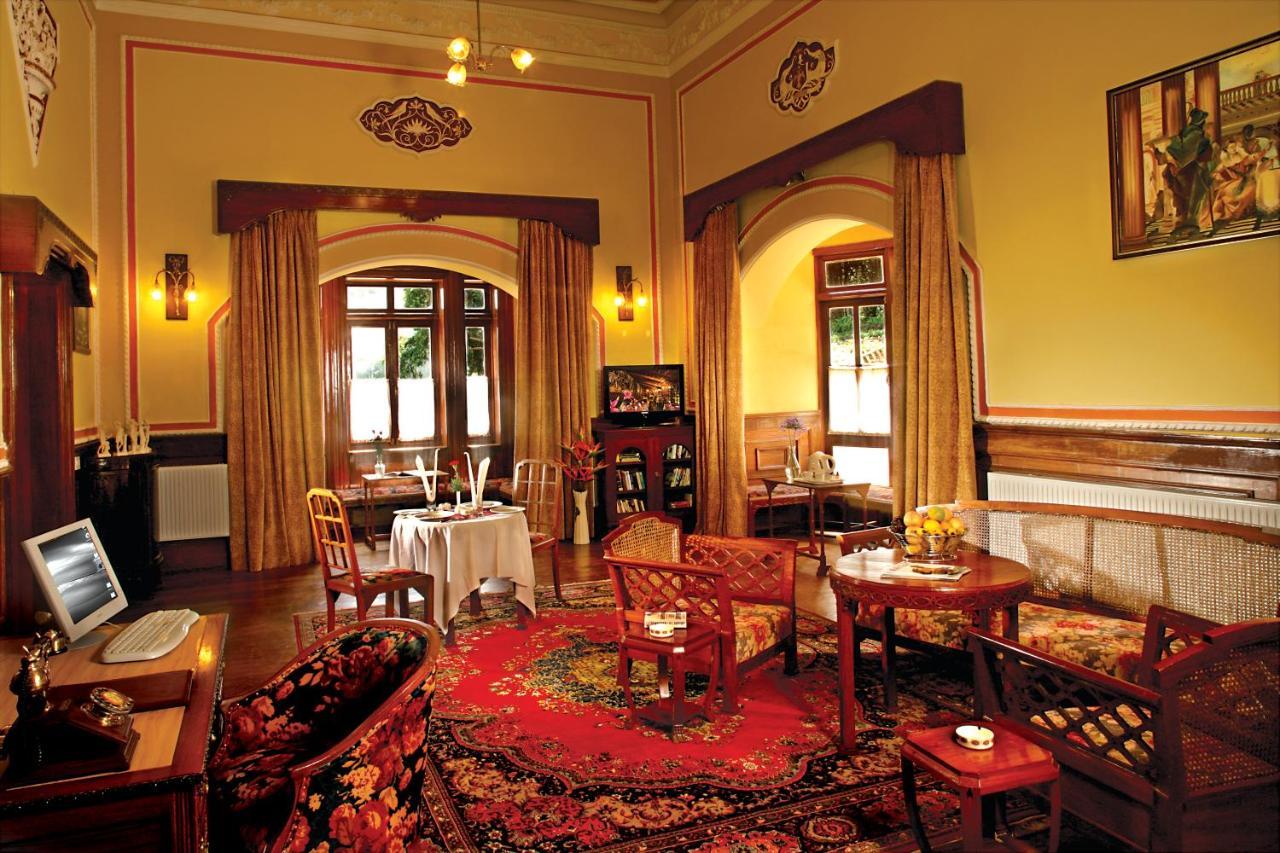 Welcomheritage Fernhills Royal Palace Ooty Esterno foto