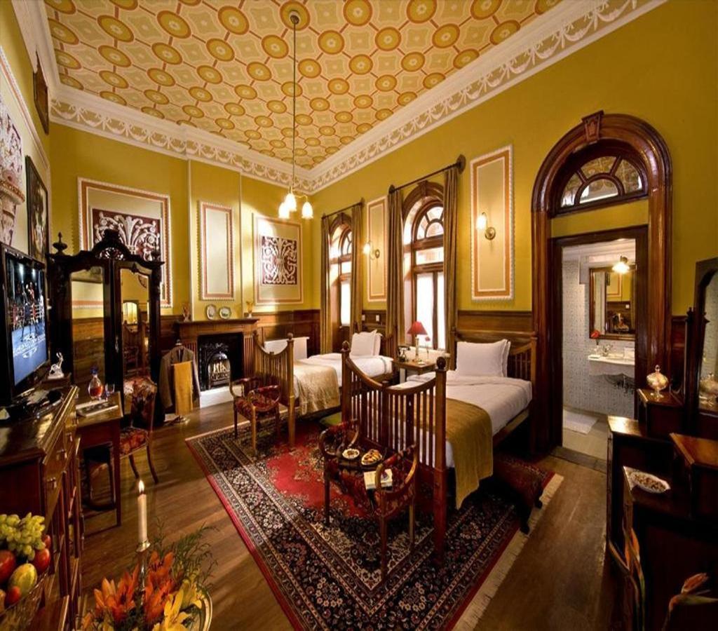 Welcomheritage Fernhills Royal Palace Ooty Esterno foto